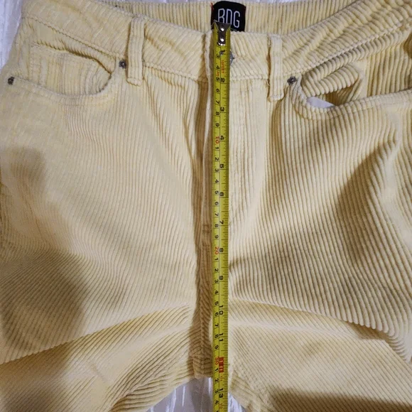 BDG Mom Straight Leg Highrise Yellow Corduroy Size 29 - Picture 8 of 12